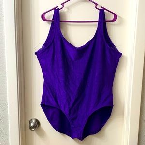 Vintage Catalina one piece plus size purple swim suit. Size 28w.